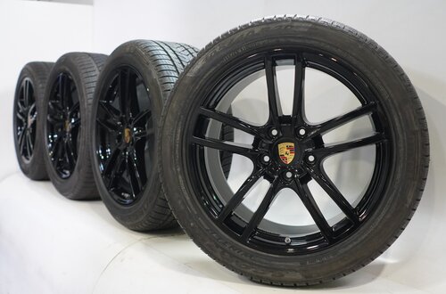 Porsche Porsche Cayenne E3 20 inch velgen Pirelli Winterbanden Origineel