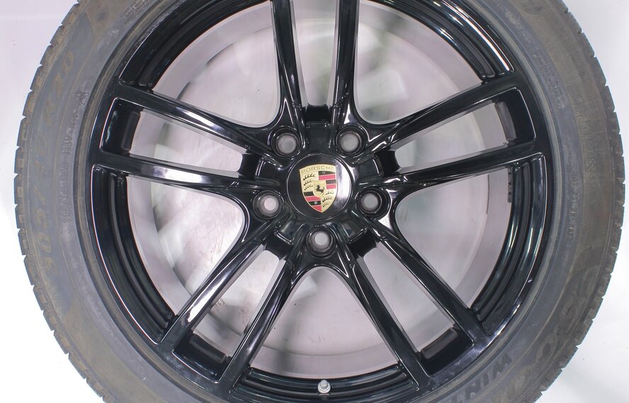 Porsche Porsche Cayenne E3 20 inch velgen Pirelli Winterbanden Origineel