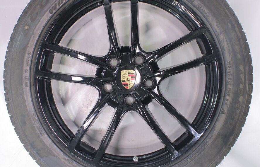 Porsche Porsche Cayenne E3 20 inch velgen Pirelli Winterbanden Origineel