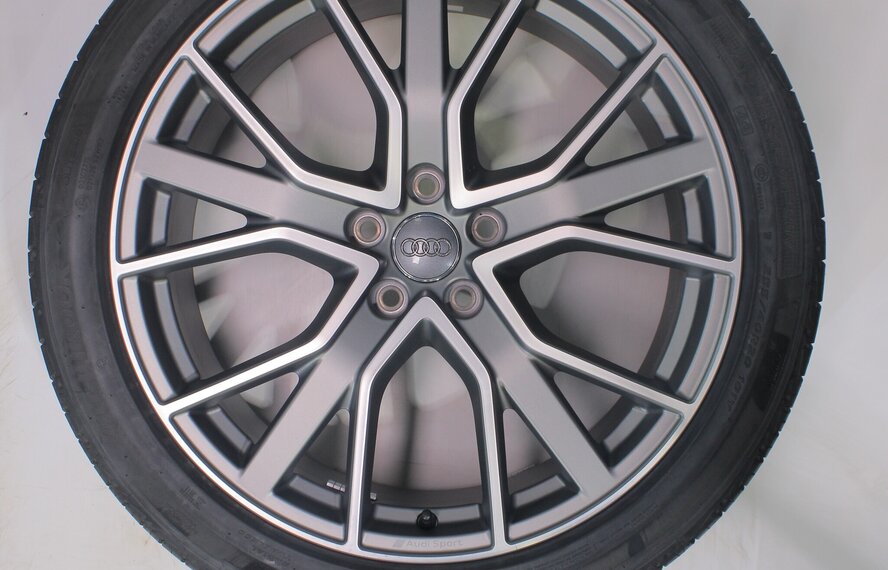 Audi Audi Q3 SQ3 F3B 20 inch velgen Hankook Zomerbanden Origineel