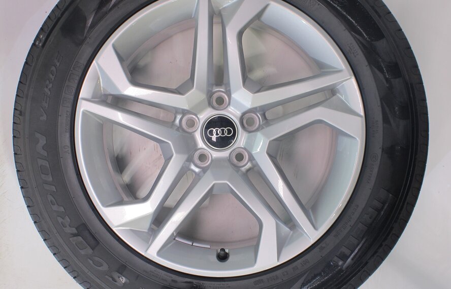 Audi Audi Q5 SQ5 80A 18 inch velgen Pirelli Zomerbanden Origineel