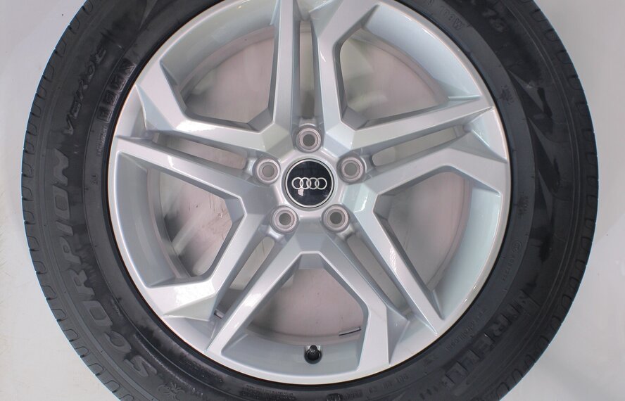 Audi Audi Q5 SQ5 80A 18 inch velgen Pirelli Zomerbanden Origineel