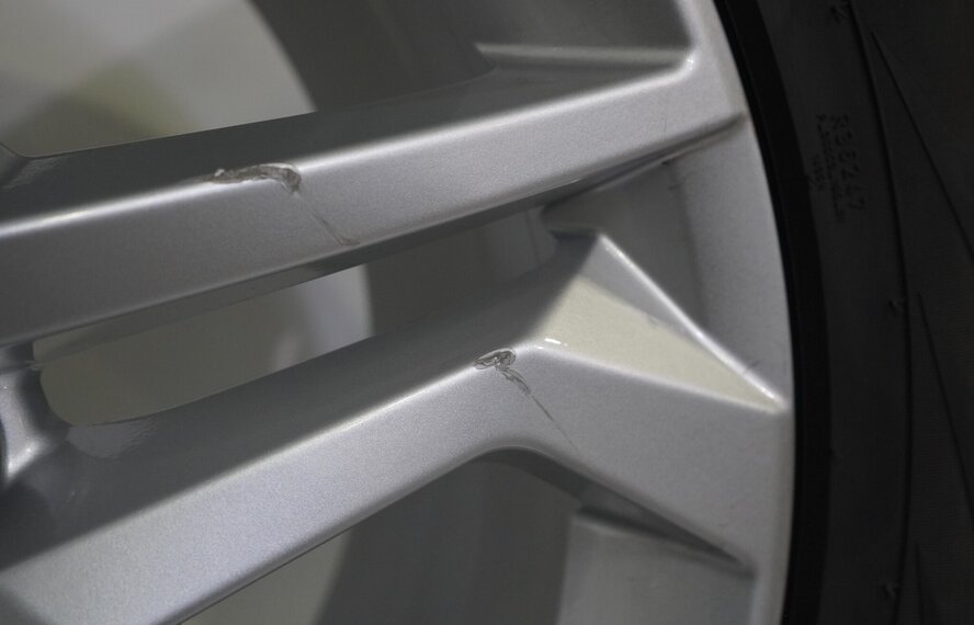 Audi Audi Q5 SQ5 80A 18 inch velgen Pirelli Zomerbanden Origineel