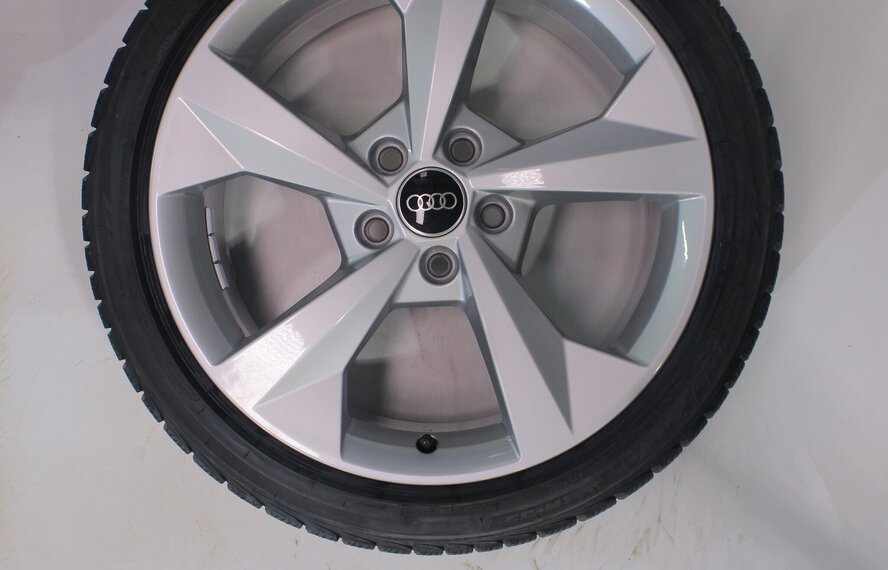 Audi Audi A3 S3 8Y 8V 18 inch velgen Bridgestone Winterbanden Origineel