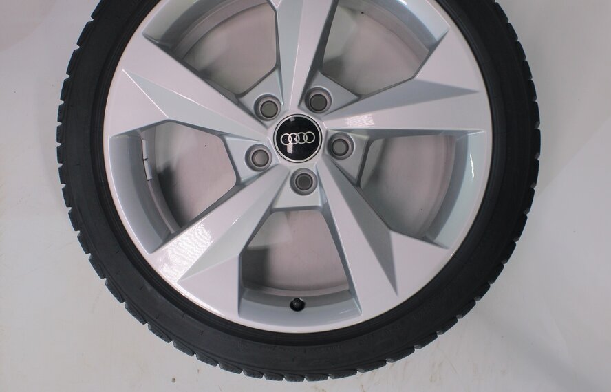 Audi Audi A3 S3 8Y 8V 18 inch velgen Bridgestone Winterbanden Origineel