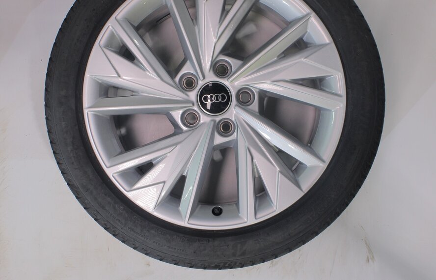Audi Audi A3 S3 8Y 8V 17 inch velgen Bridgestone Zomerbanden Origineel
