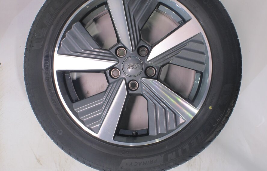 Audi Audi Q2 SQ2 81A 17 inch velgen Michelin Zomerbanden Origineel