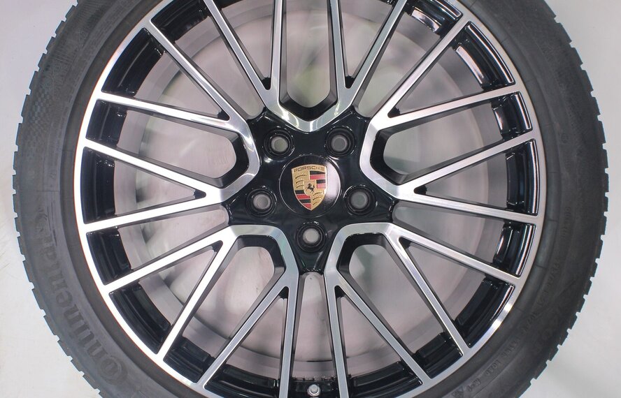 Porsche Porsche Cayenne E3 21 inch velgen Continental Winterbanden Origineel