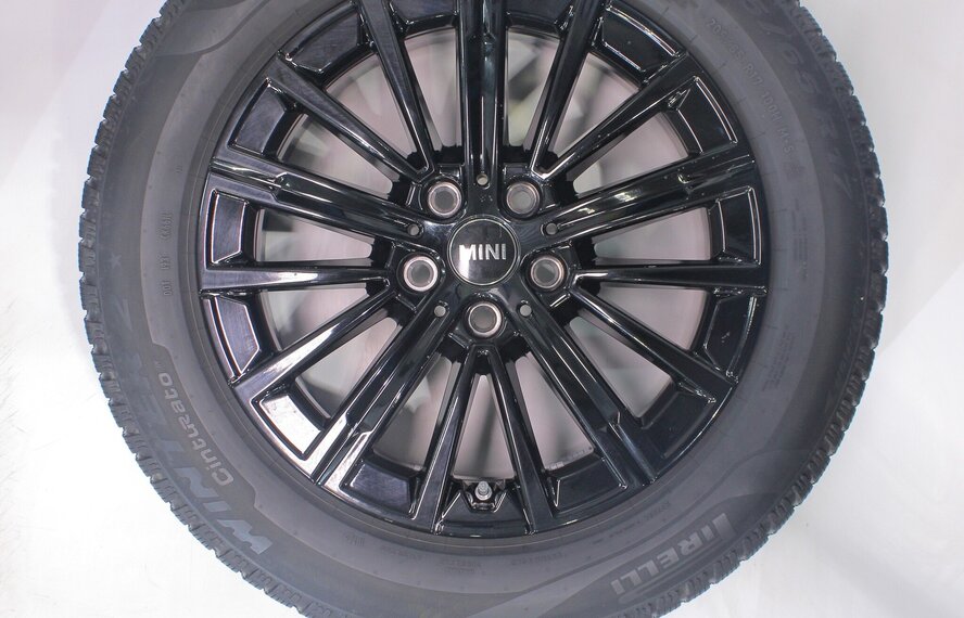 Mini U25 Countryman 833 17 inch velgen Pirelli Winterbanden Origineel
