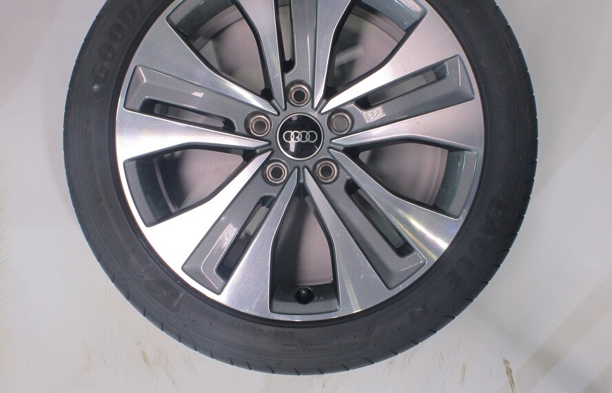 Audi Audi A3 S3 8Y 8V 17 inch velgen Goodyear Zomerbanden Origineel