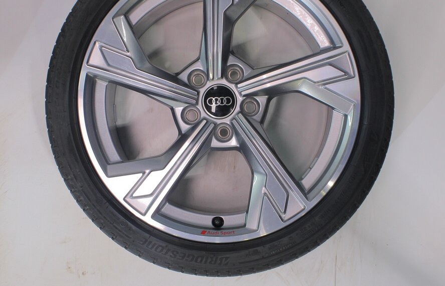 Audi Audi A3 S3 8Y 8V 18 inch velgen Bridgestone Zomerbanden Origineel