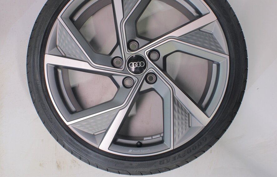 Audi Audi A3 S3 8Y 8V 19 inch velgen Goodyear Zomerbanden Origineel