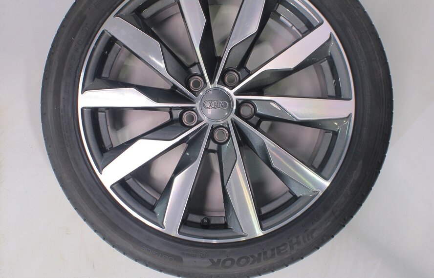 Audi Audi A4 S4 B9 8W 18 inch velgen Hankook Zomerbanden Origineel