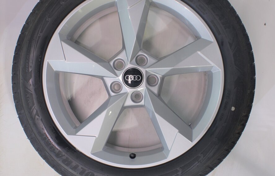 Audi Audi Q3 SQ3 F3B 19 inch velgen Goodyear Winterbanden Origineel
