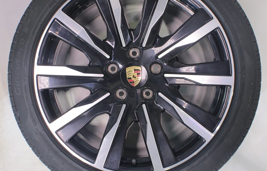 Porsche Porsche Taycan 4S S Turbo 20 inch velgen Pirelli Zomerbanden Nieuw Origineel