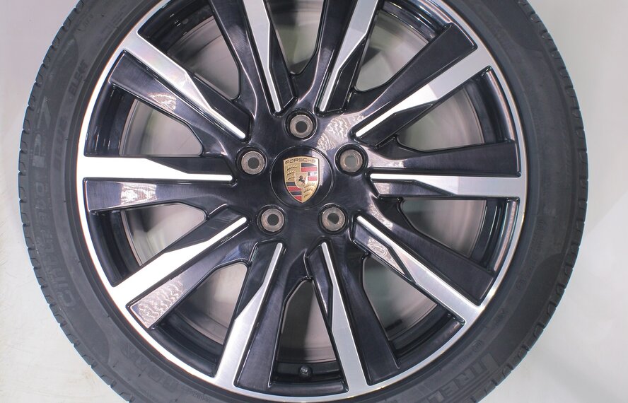 Porsche Porsche Taycan 4S S Turbo 20 inch velgen Pirelli Zomerbanden Nieuw Origineel