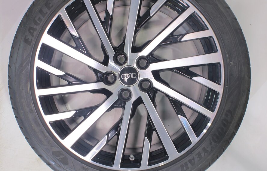 Audi Audi A8 S8 4N 20 inch velgen Goodyear Zomerbanden Origineel