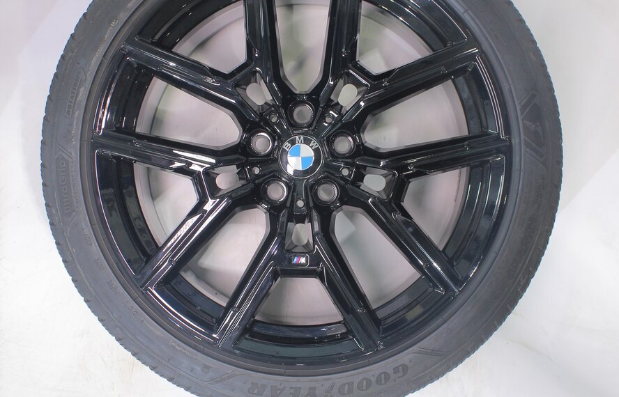 BMW BMW 4 serie i4 G26 859M 19 inch velgen Goodyear Winterbanden Origineel