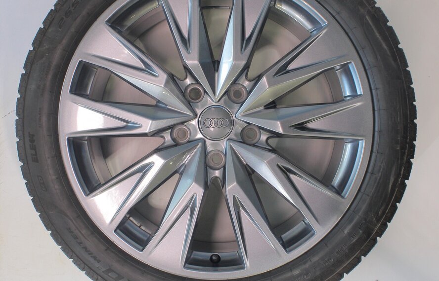 Audi Audi A6 C9 20 inch velgen Pirelli Winterbanden Origineel