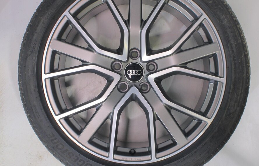Audi Audi Q3 SQ3 F3B 20 inch velgen Bridgestone Zomerbanden Origineel
