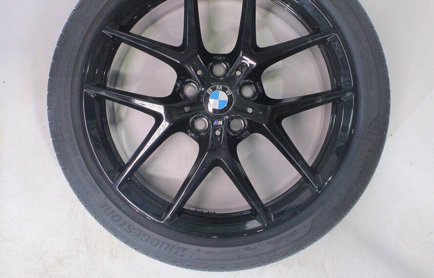 BMW BMW 1 2 serie F40 F44 2 serie Gran Coupe 554M 18 inch velgen Bridgestone Zomerbanden Nieuw Origineel