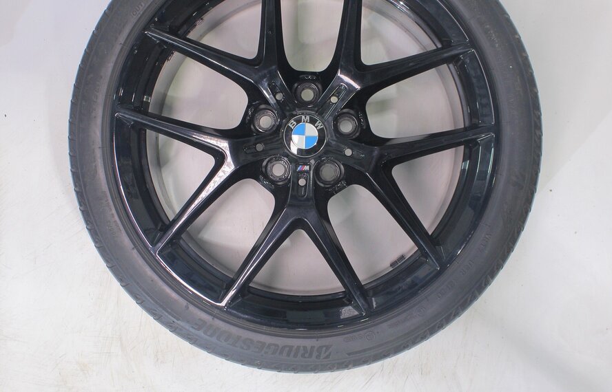 BMW BMW 1 2 serie F40 F44 2 serie Gran Coupe 554M 18 inch velgen Bridgestone Zomerbanden Nieuw Origineel