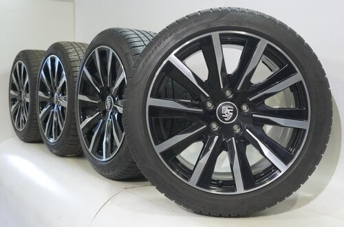 Porsche Porsche Taycan 4S S Turbo 20 inch velgen Pirelli Winterbanden Origineel
