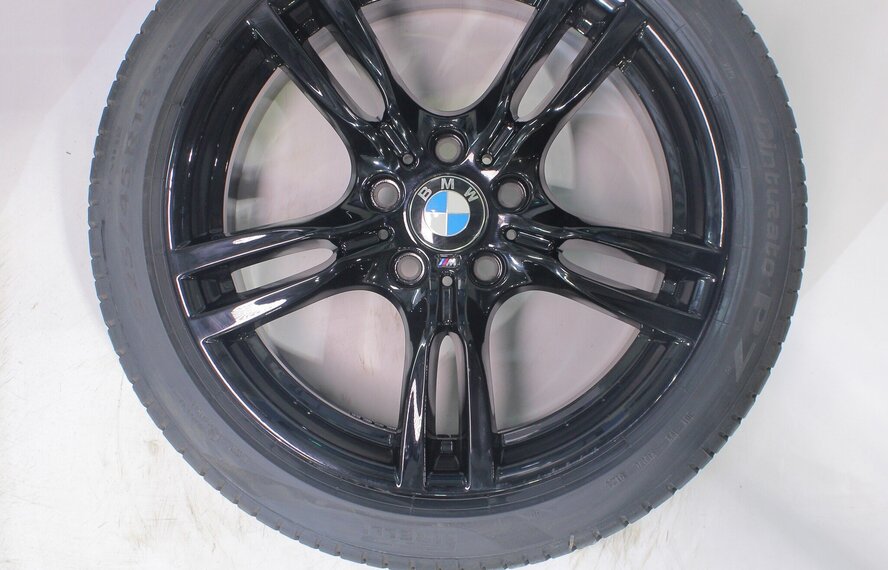 BMW BMW 3 4 serie F30 F31 F32 F33 F36 400M 18 inch velgen Pirelli Zomerbanden Nieuw Origineel