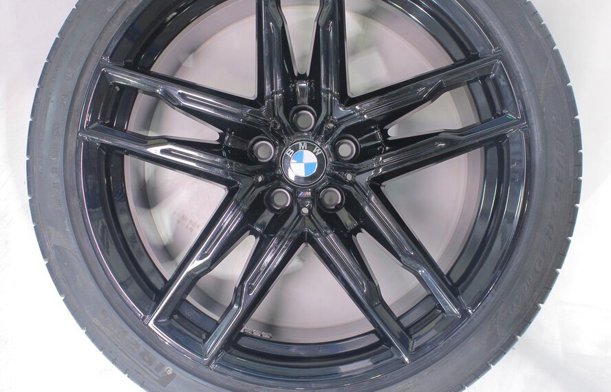 BMW BMW M8 F91 F92 F93 810M 20 inch velgen Pirelli Zomerbanden Origineel
