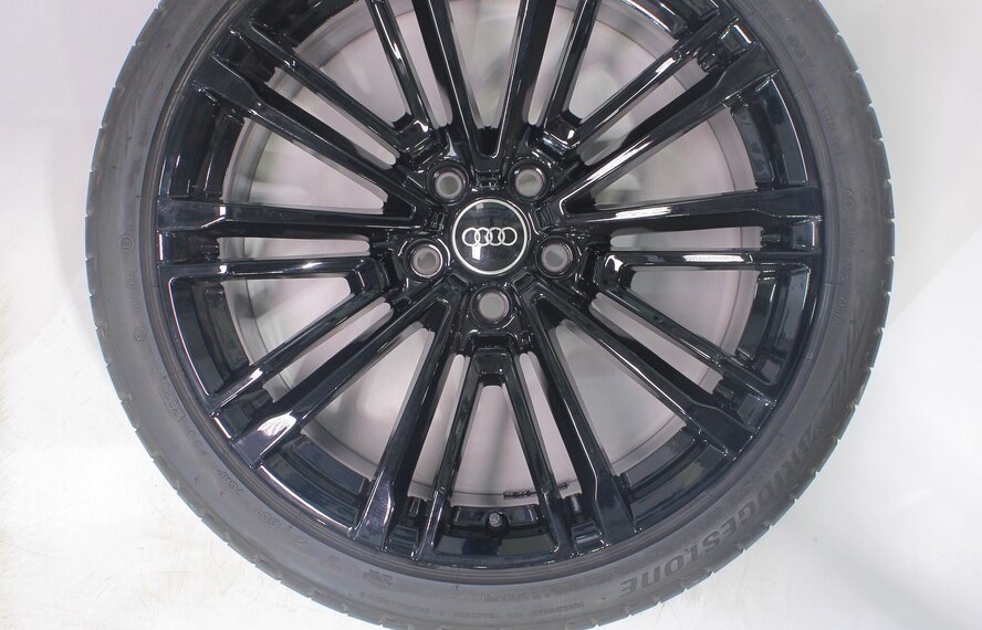 Audi Audi A5 S5 B9 19 inch velgen Bridgestone Zomerbanden Origineel