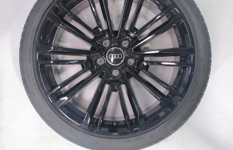 Audi Audi A5 S5 B9 19 inch velgen Bridgestone Zomerbanden Origineel