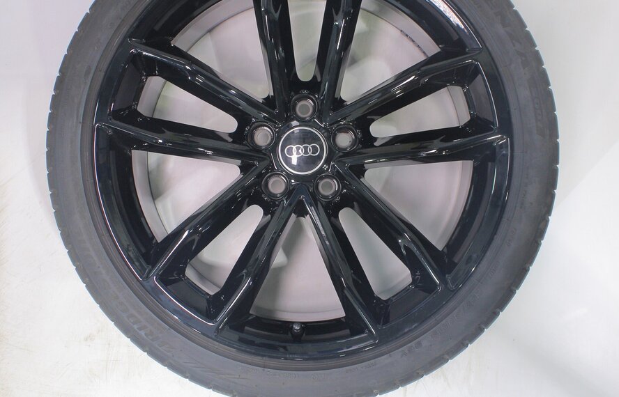 Audi Audi A5 S5 B9 19 inch velgen Bridgestone Zomerbanden Origineel