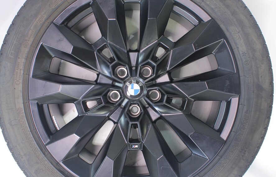 BMW BMW XM G09 917M 21 inch velgen Pirelli Runflat Winterbanden Origineel