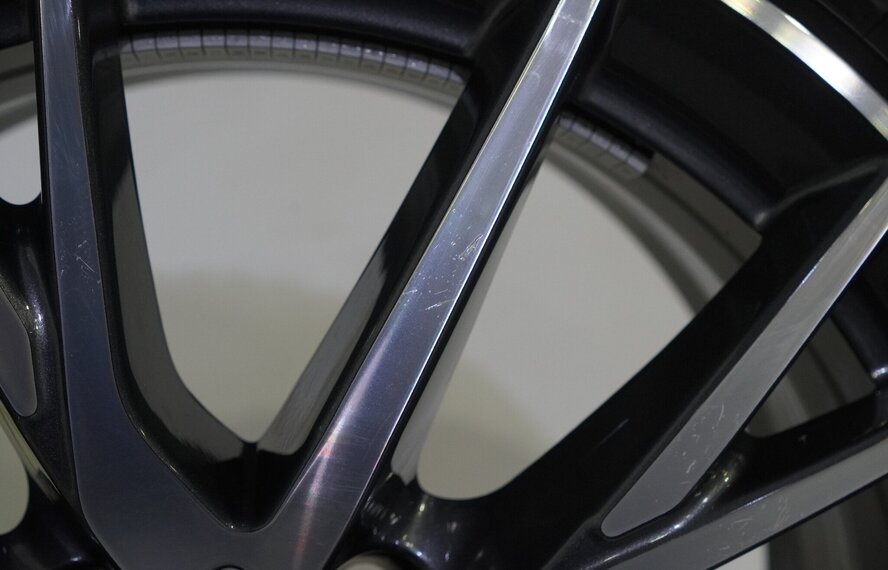 BMW BMW 1 2 serie F40 F44 2 serie Gran Coupe 489 17 inch velgen Pirelli Winterbanden Origineel