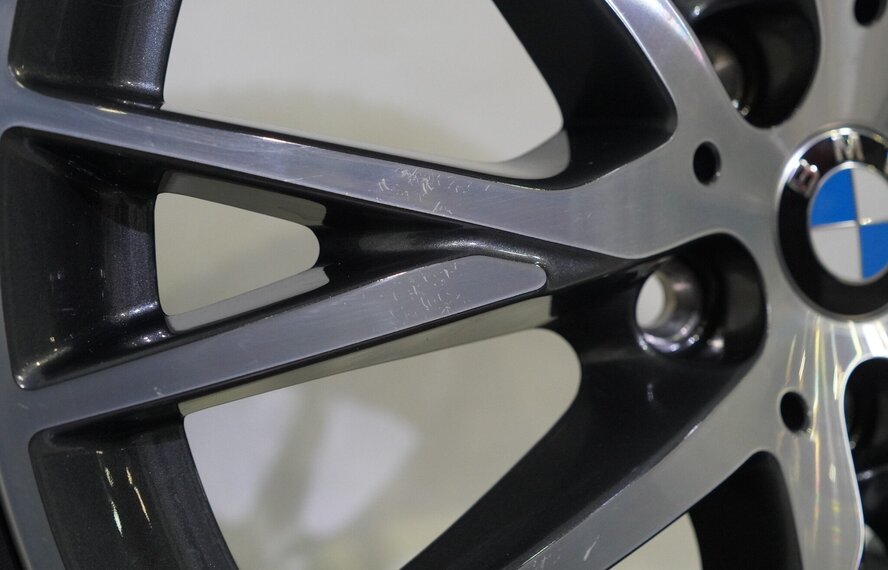 BMW BMW 1 2 serie F40 F44 2 serie Gran Coupe 489 17 inch velgen Pirelli Winterbanden Origineel