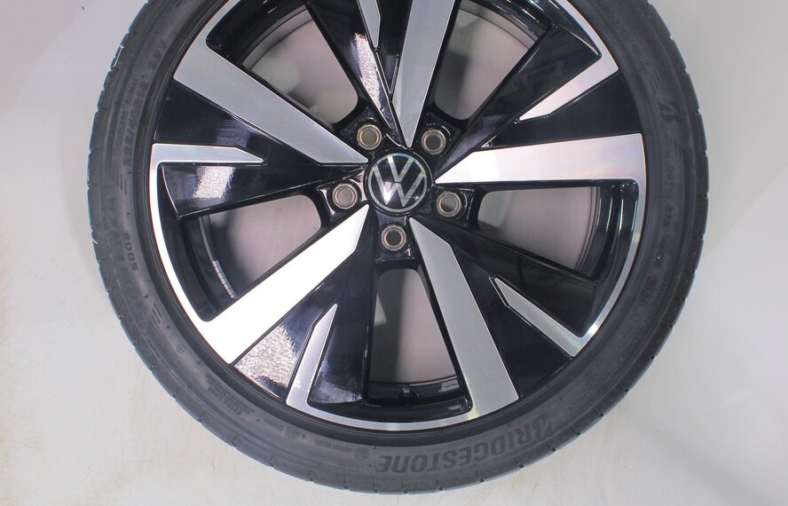 Volkswagen Volkswagen Golf 5 6 7 8 Catania 18 inch velgen Bridgestone Zomerbanden Nieuw Origineel