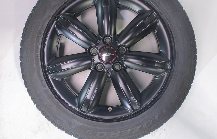 Mini Mini Countryman F60 539 17 inch velgen Pirelli Winterbanden Origineel