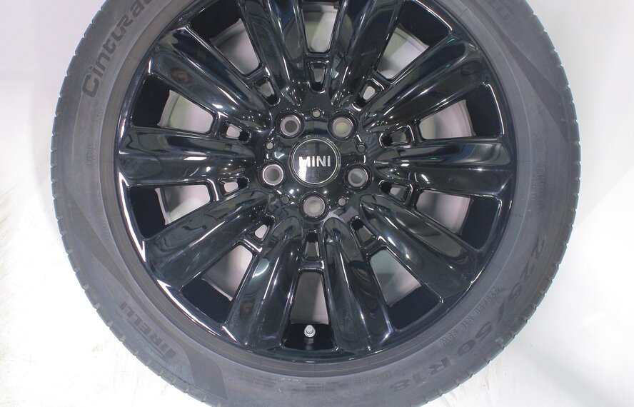 Mini Countryman F60 533 18 inch velgen Pirelli Zomerbanden Origineel