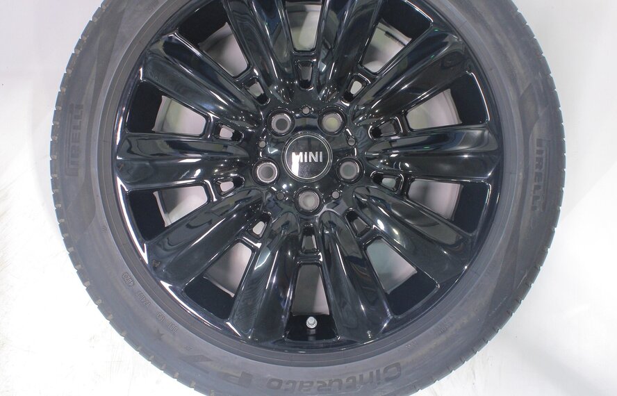 Mini Countryman F60 533 18 inch velgen Pirelli Zomerbanden Origineel