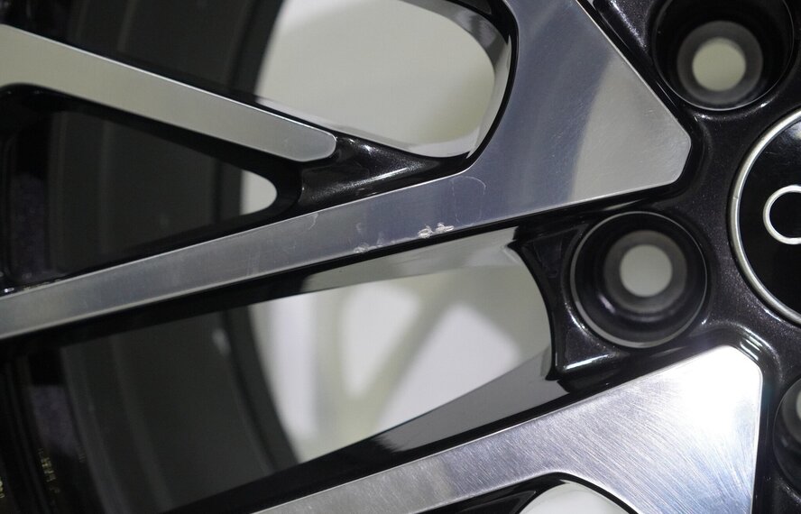 Audi Audi Q5 8MA 21 inch velgen Bridgestone Zomerbanden Origineel