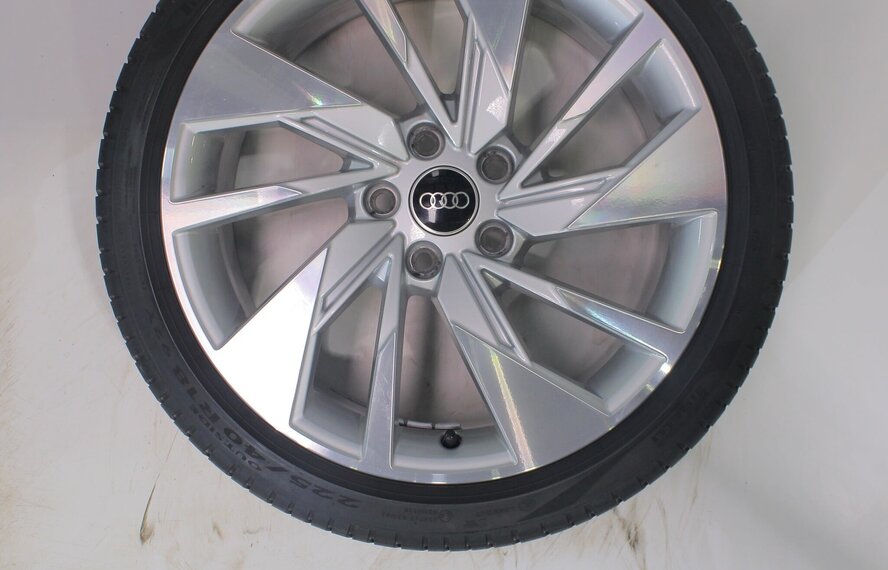Audi Audi A3 S3 8Y 8V 18 inch velgen Pirelli Zomerbanden Origineel