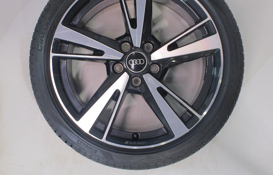 Audi Audi A3 S3 8Y 8V 18 inch velgen Pirelli Zomerbanden Origineel