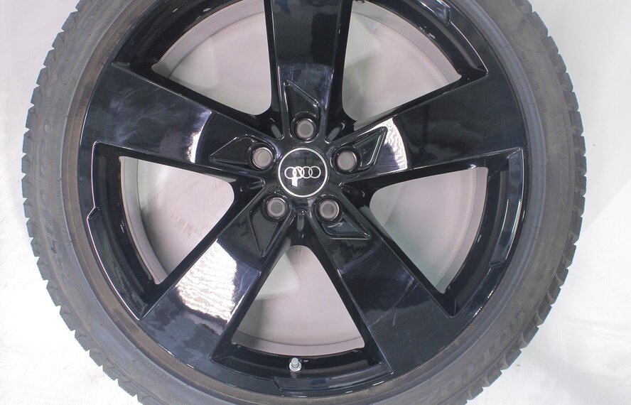 Audi A6 C8 vanaf 2018 20 inch velgen Pirelli Winterbanden Origineel