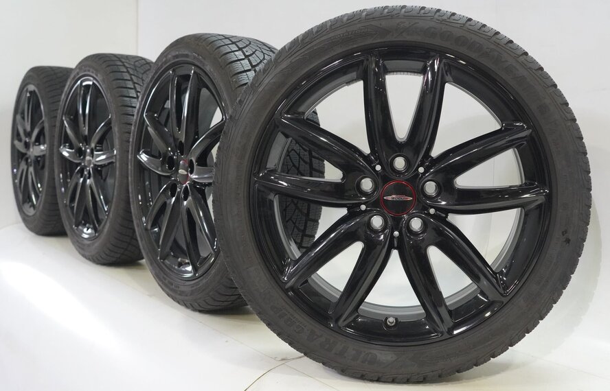 Mini Clubman F54 JCW815 18 inch velgen Goodyear Winterbanden Origineel