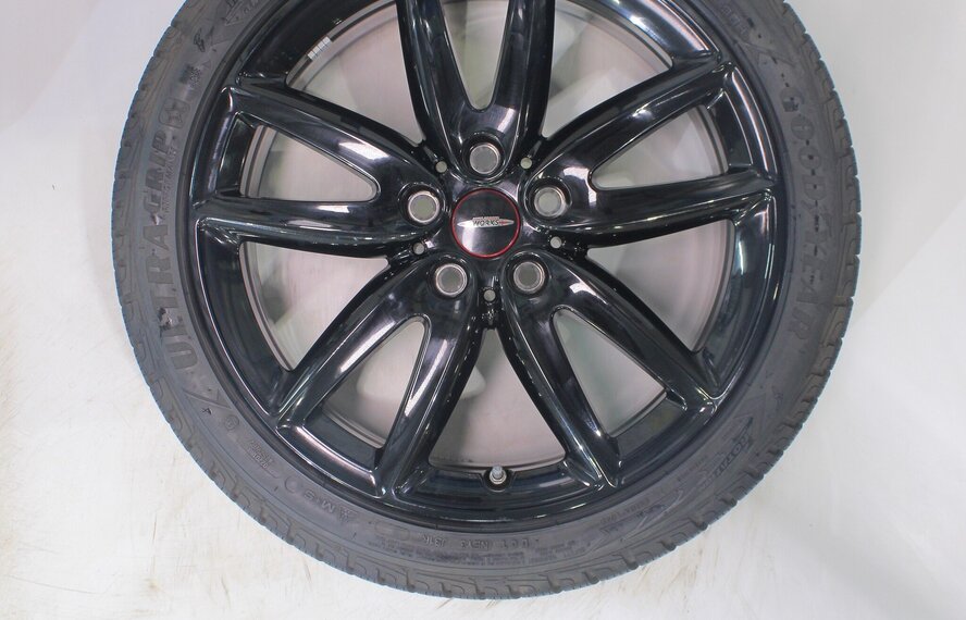Mini Clubman F54 JCW815 18 inch velgen Goodyear Winterbanden Origineel