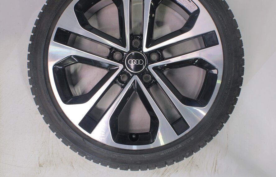 Audi Audi A3 S3 8Y 8V S-line 18 inch velgen Continental Winterbanden Origineel