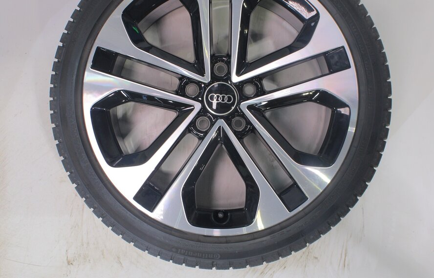 Audi Audi A3 S3 8Y 8V S-line 18 inch velgen Continental Winterbanden Origineel