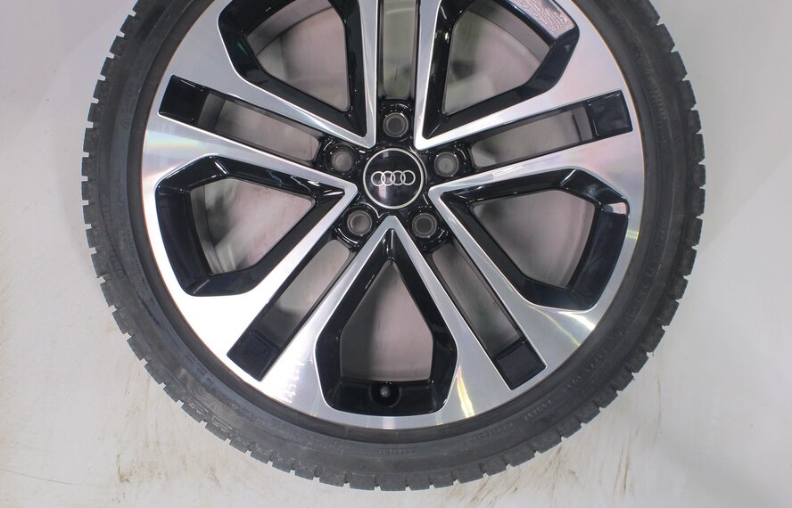 Audi Audi A3 S3 8Y 8V S-line 18 inch velgen Continental Winterbanden Origineel
