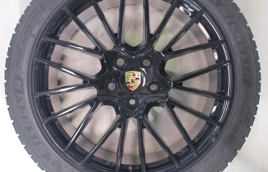 Porsche Porsche Cayenne Coupé 21 inch velgen Michelin Winterbanden Origineel