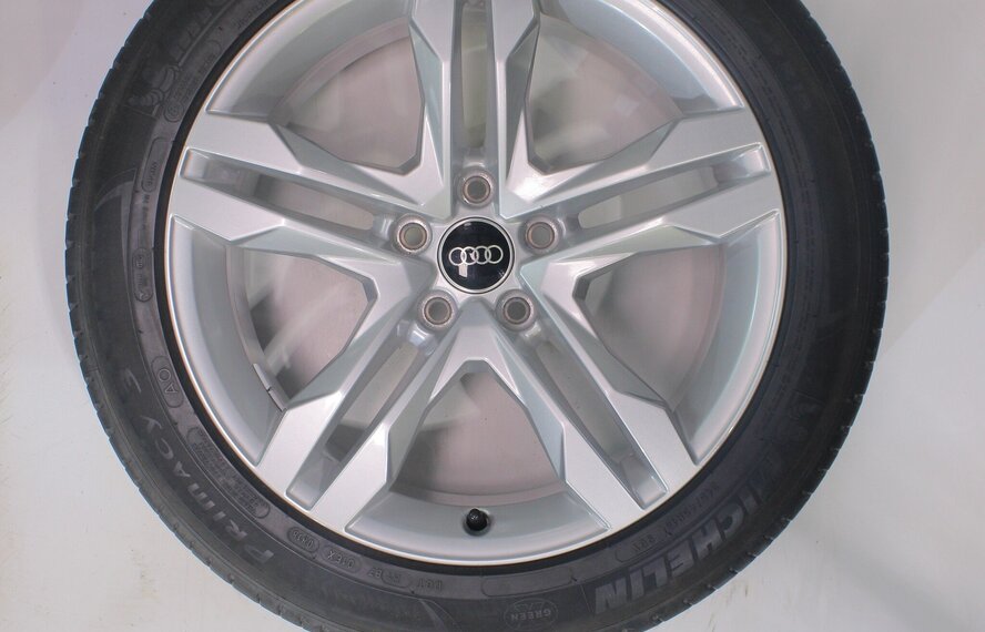 Audi Audi A4 Allroad B9 18 inch velgen Michelin Zomerbanden Origineel